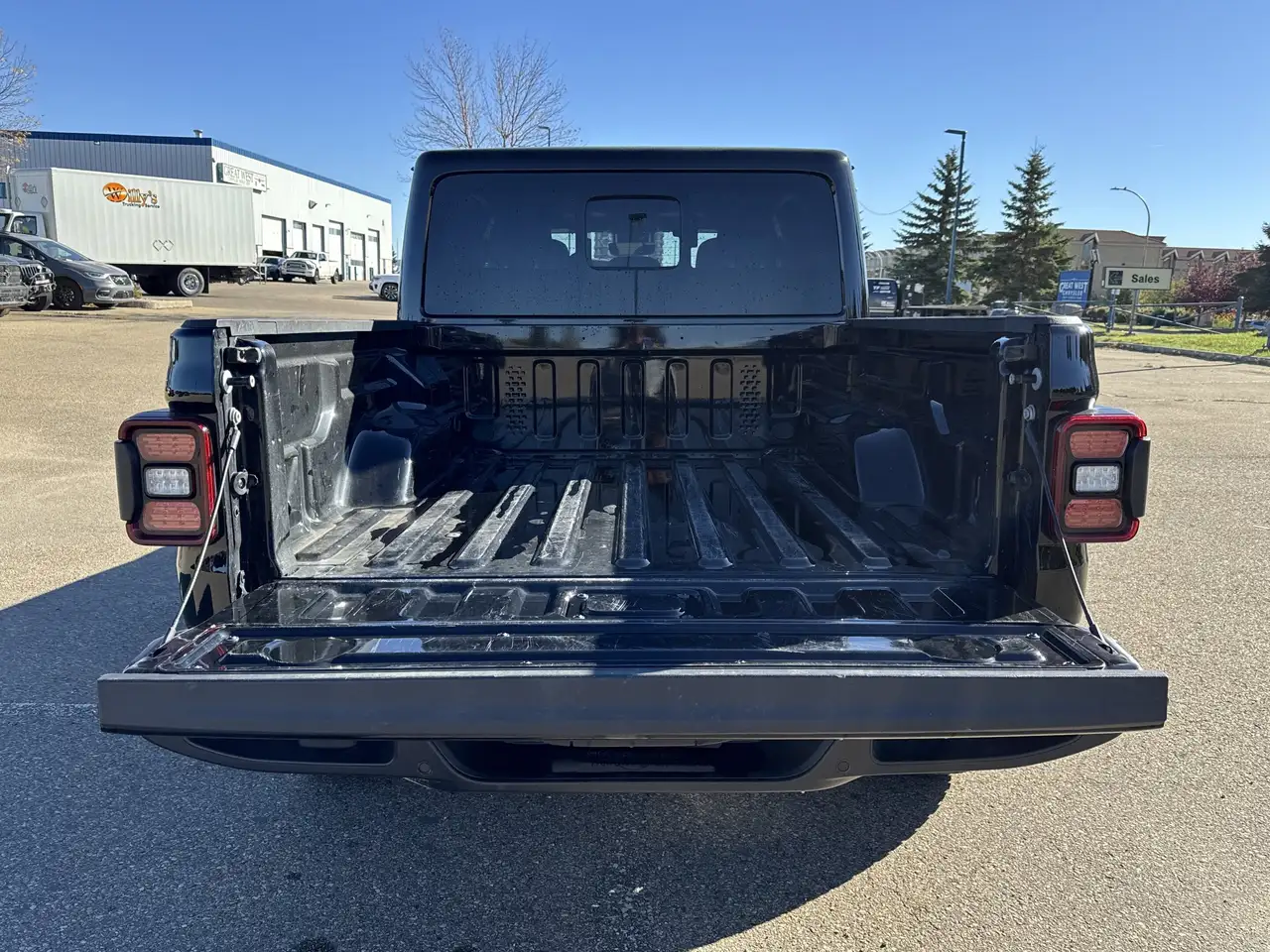 Jeep Gladiator - Image 16