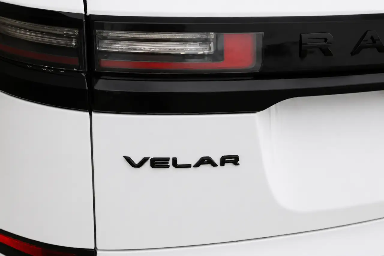 Land Rover Range Rover Velar - Image 13