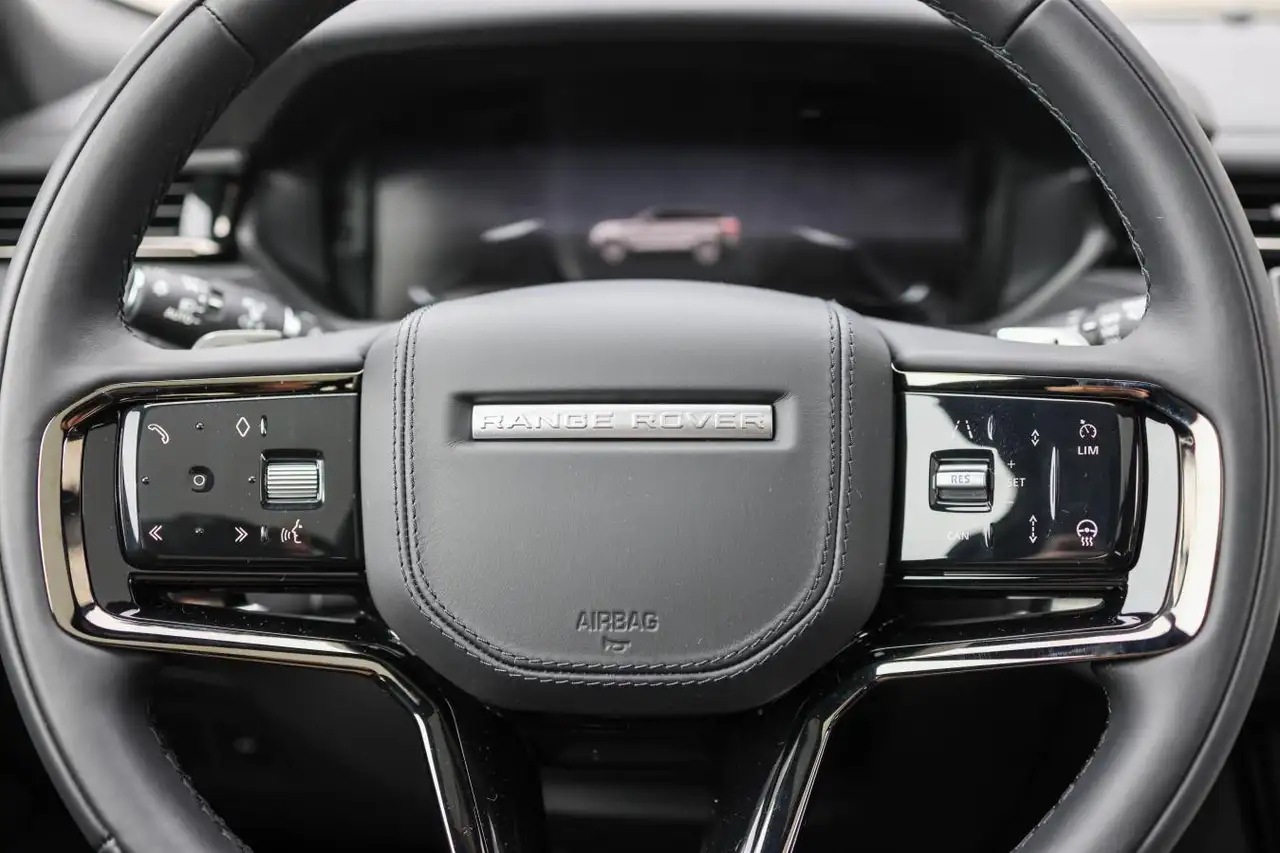 Land Rover Range Rover Velar - Image 19