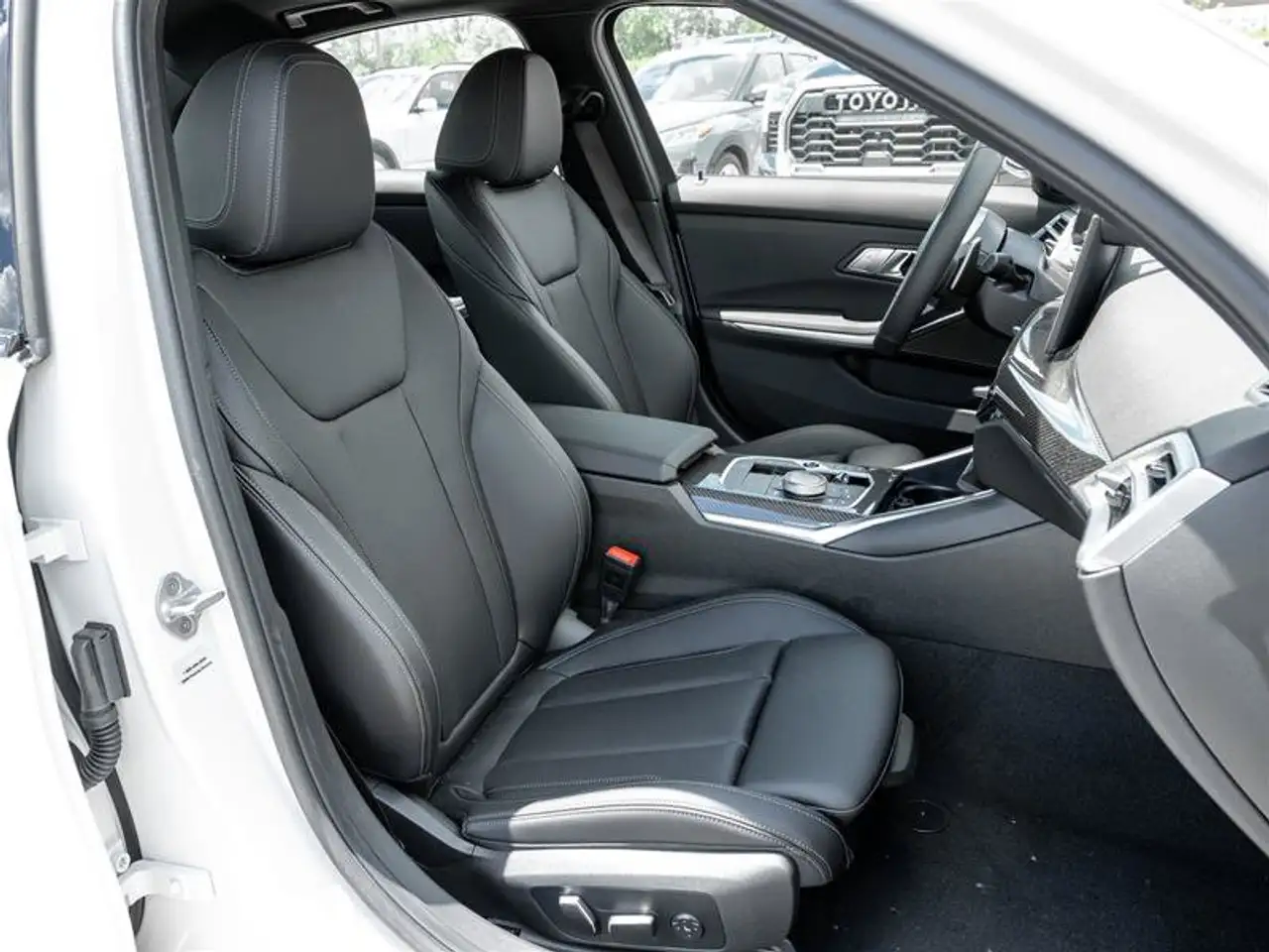 BMW 3 Series - Image 27