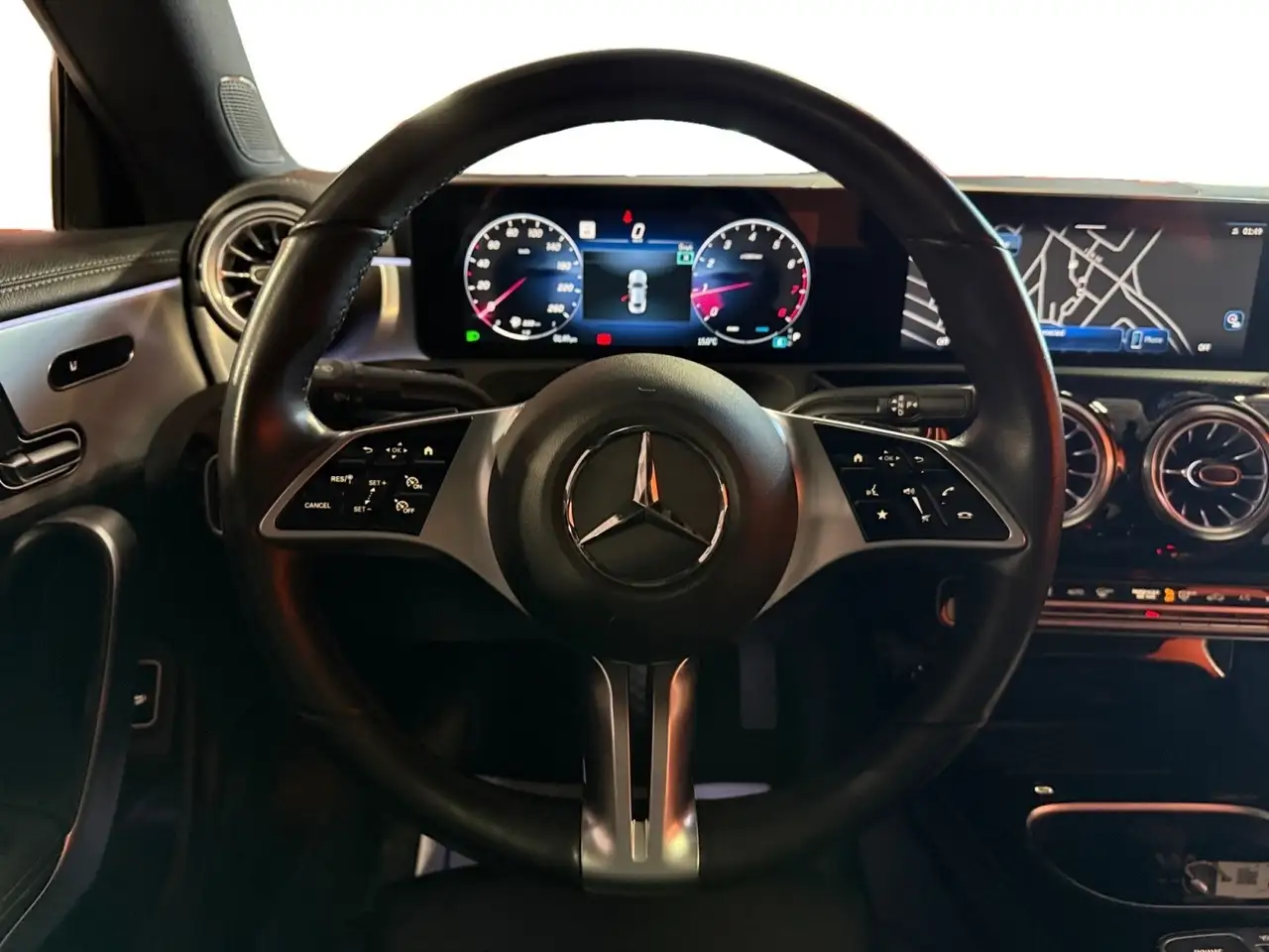 Mercedes-Benz CLA - Image 12