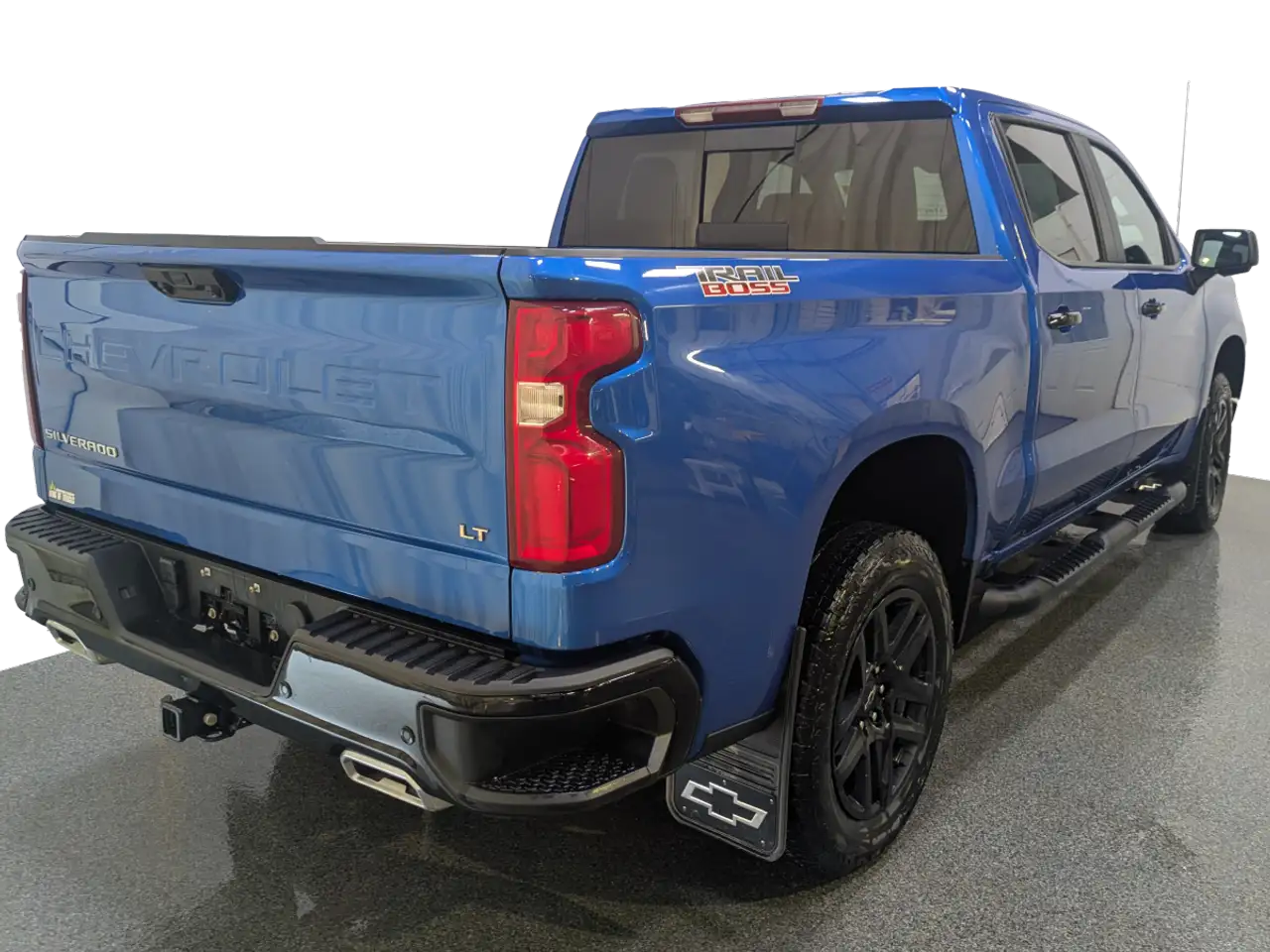 Chevrolet Silverado 1500 - Image 3