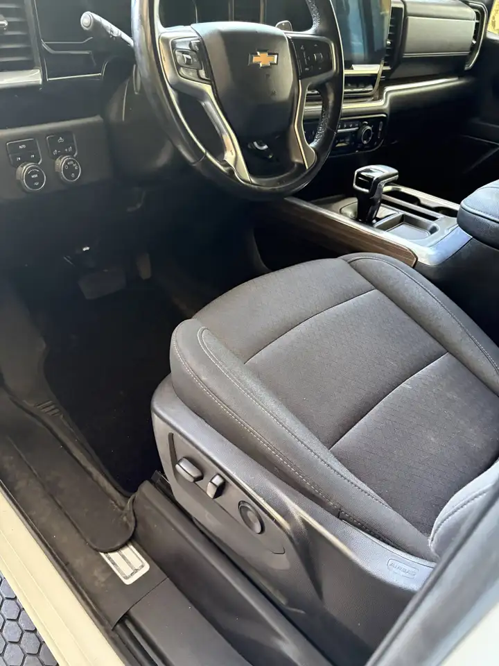 Chevrolet Silverado 1500 - Image 5