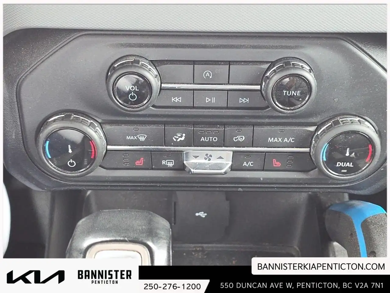 Ford Bronco - Image 21