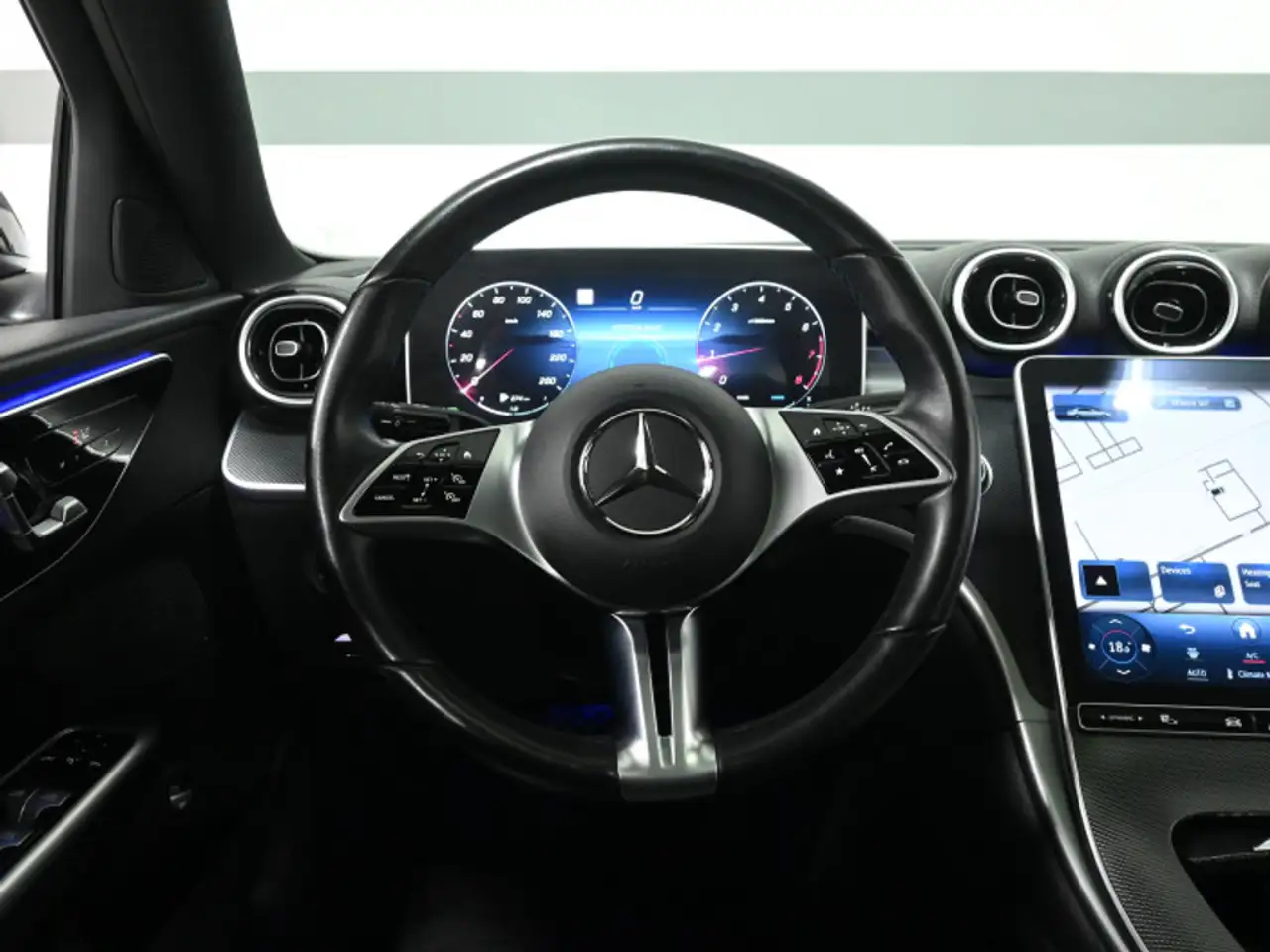 Mercedes-Benz C-Class - Image 12