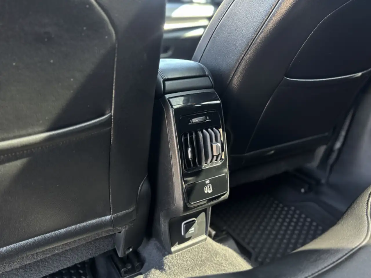 Jeep Compass - Image 26