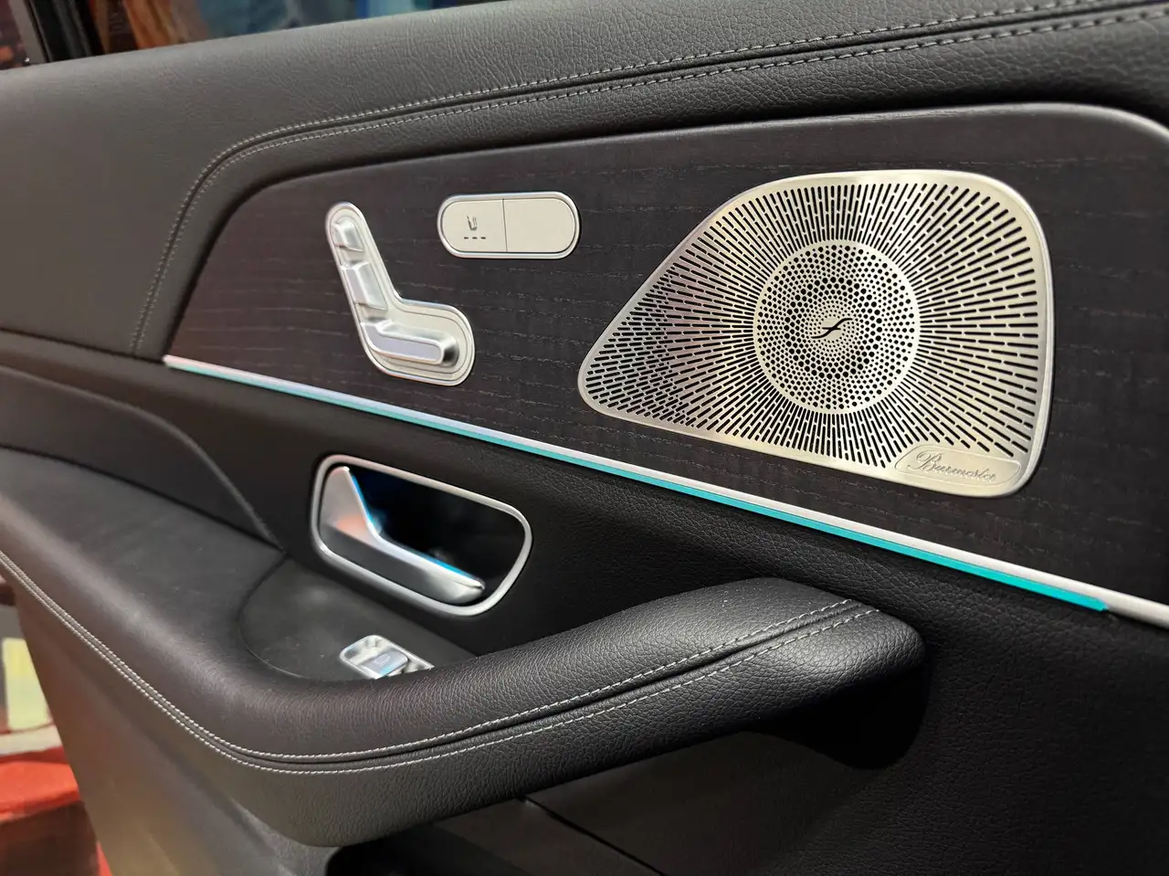 Mercedes-Benz GLS - Image 12