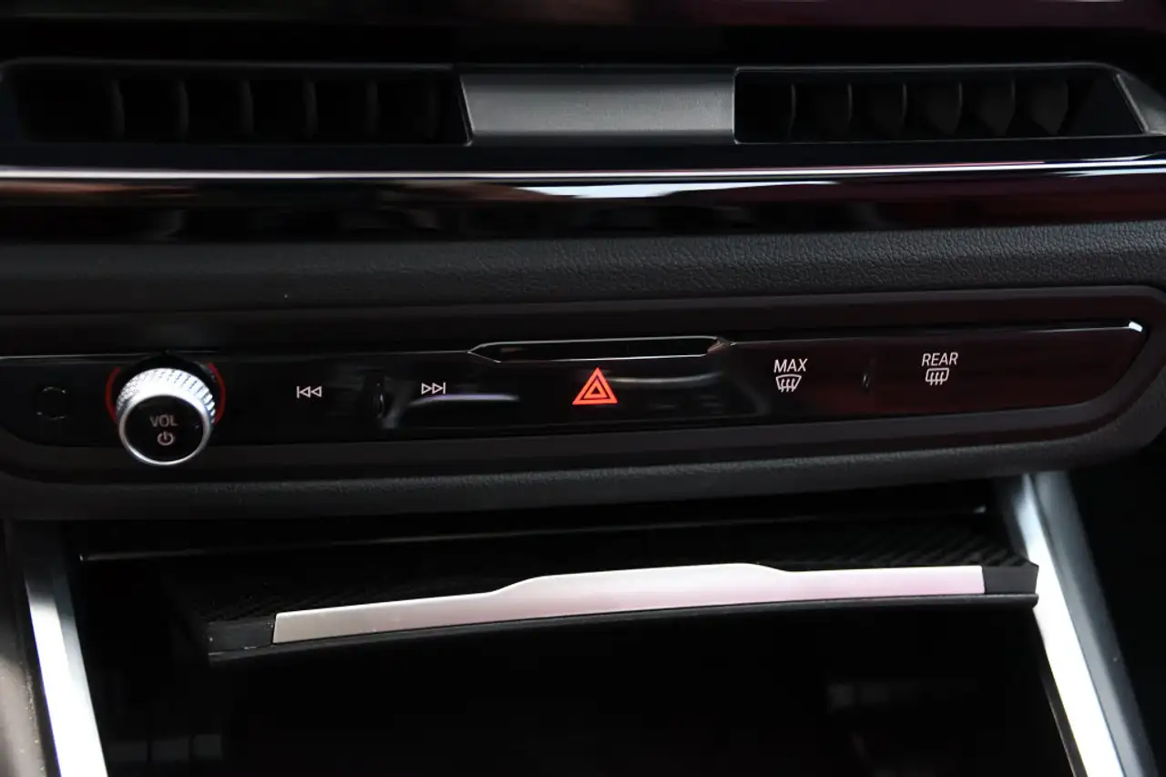 BMW 3 Series - Image 18