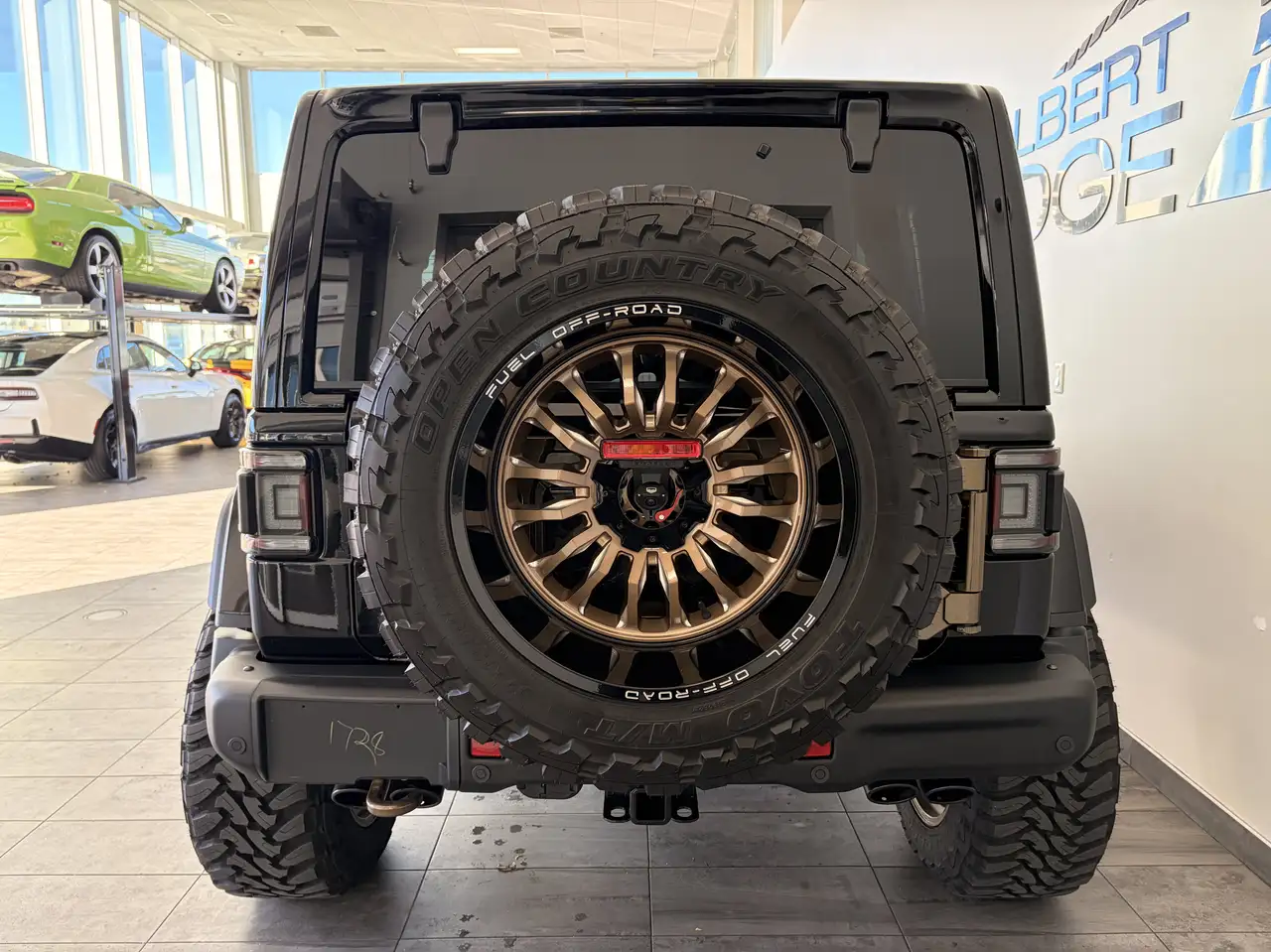 Jeep Wrangler - Image 4