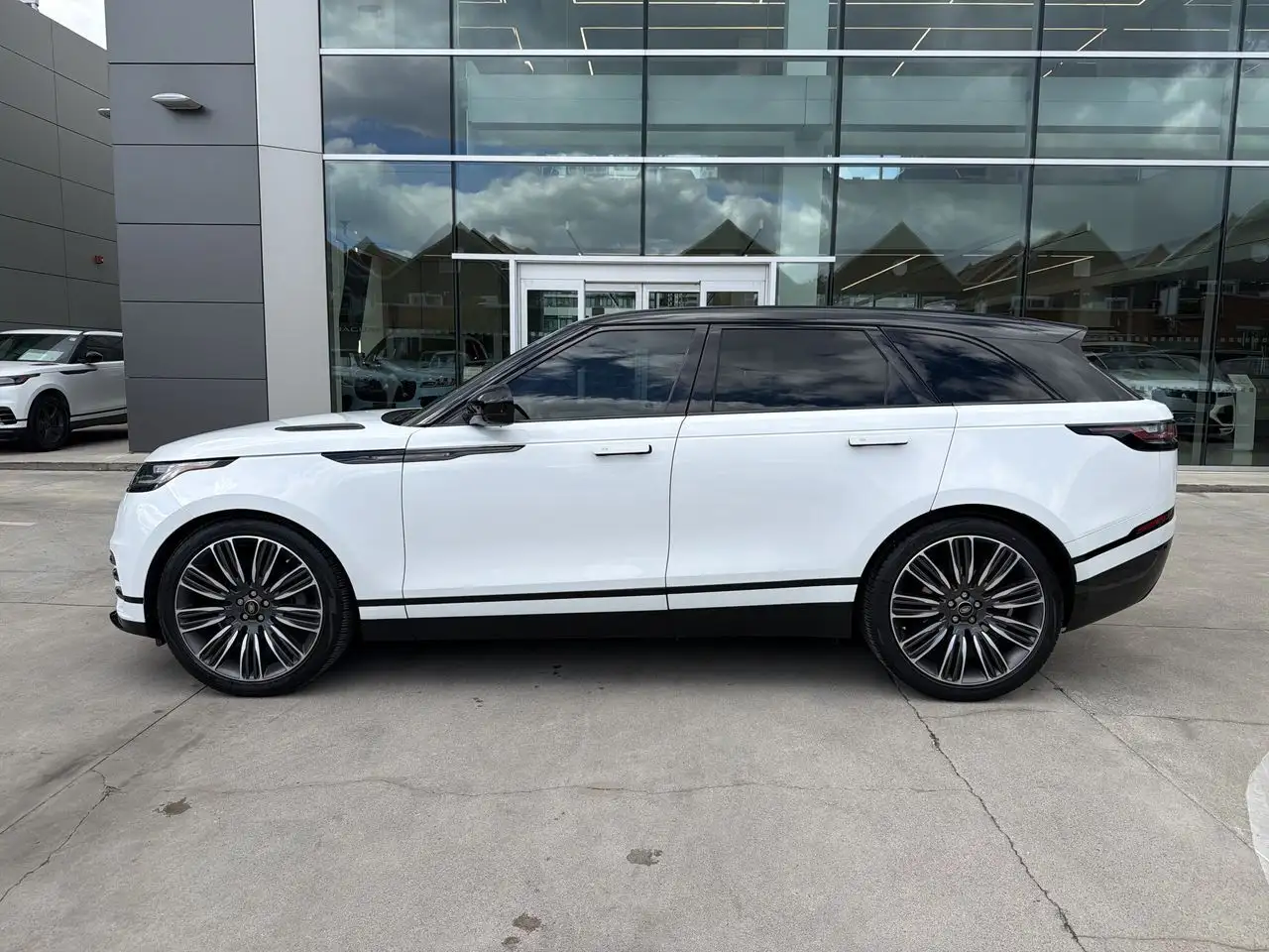Land Rover Range Rover Velar - Image 5