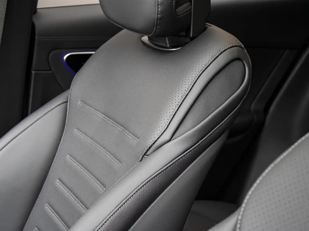 Mercedes-Benz GLC - Image 15