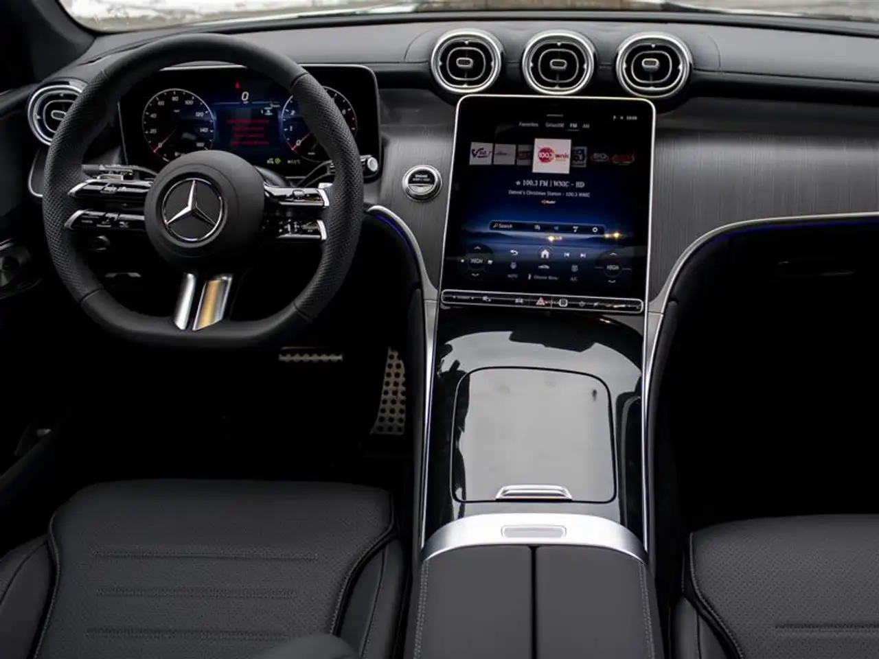 Mercedes-Benz GLC - Image 17