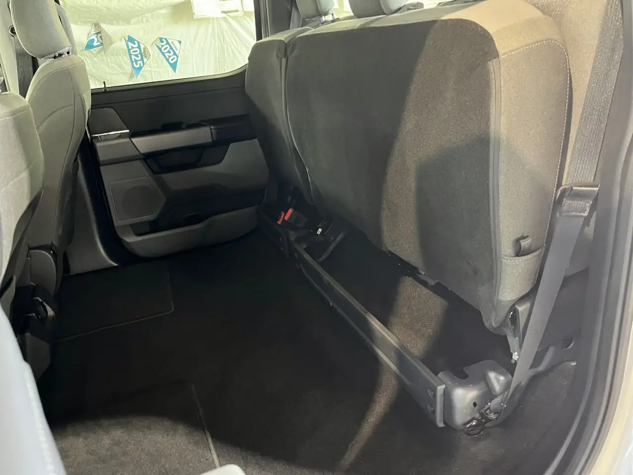 Ford F-150 - Image 24