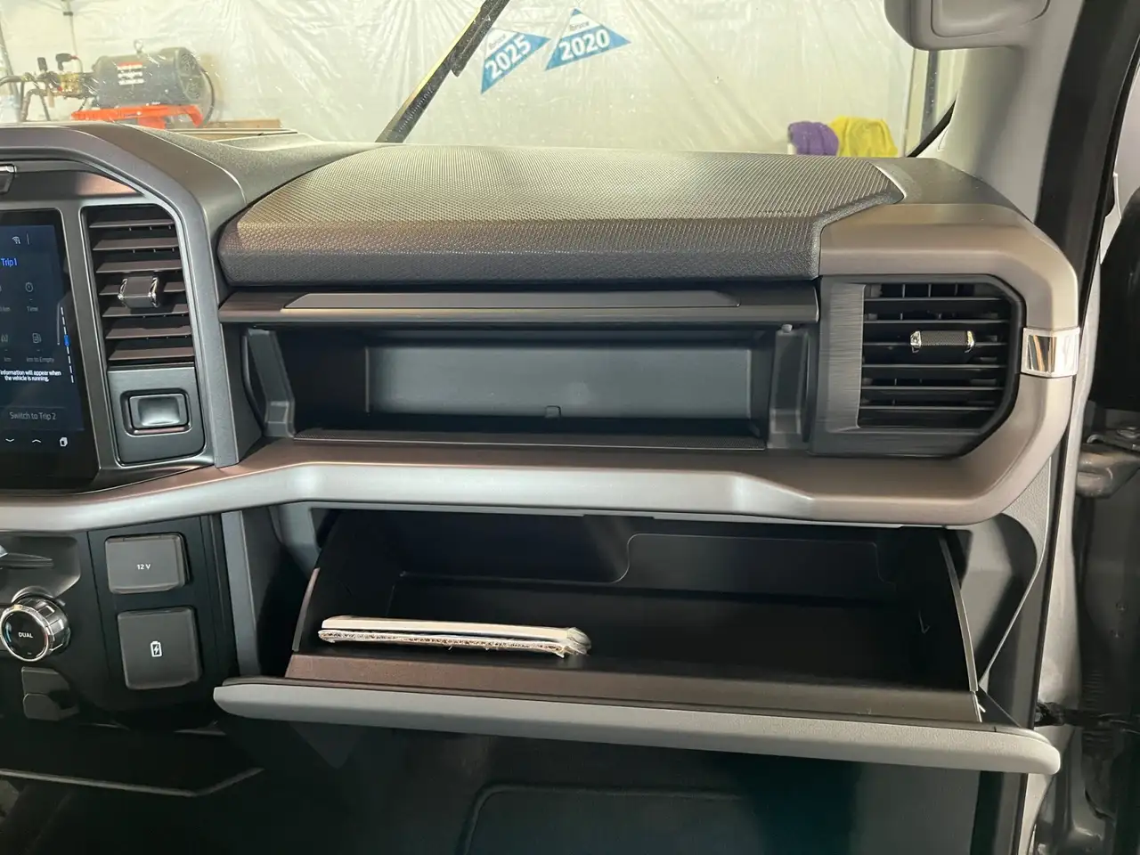 Ford F-150 - Image 23