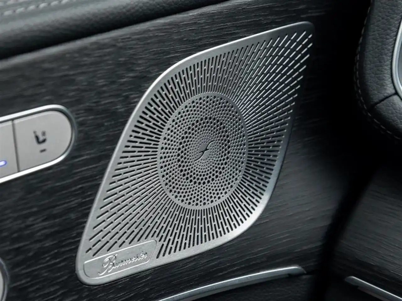 Mercedes-Benz GLS - Image 19