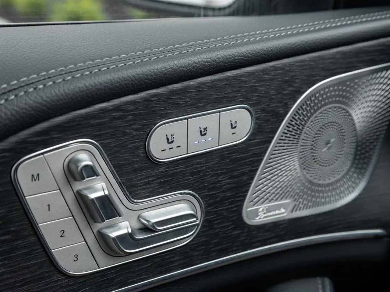 Mercedes-Benz GLS - Image 18