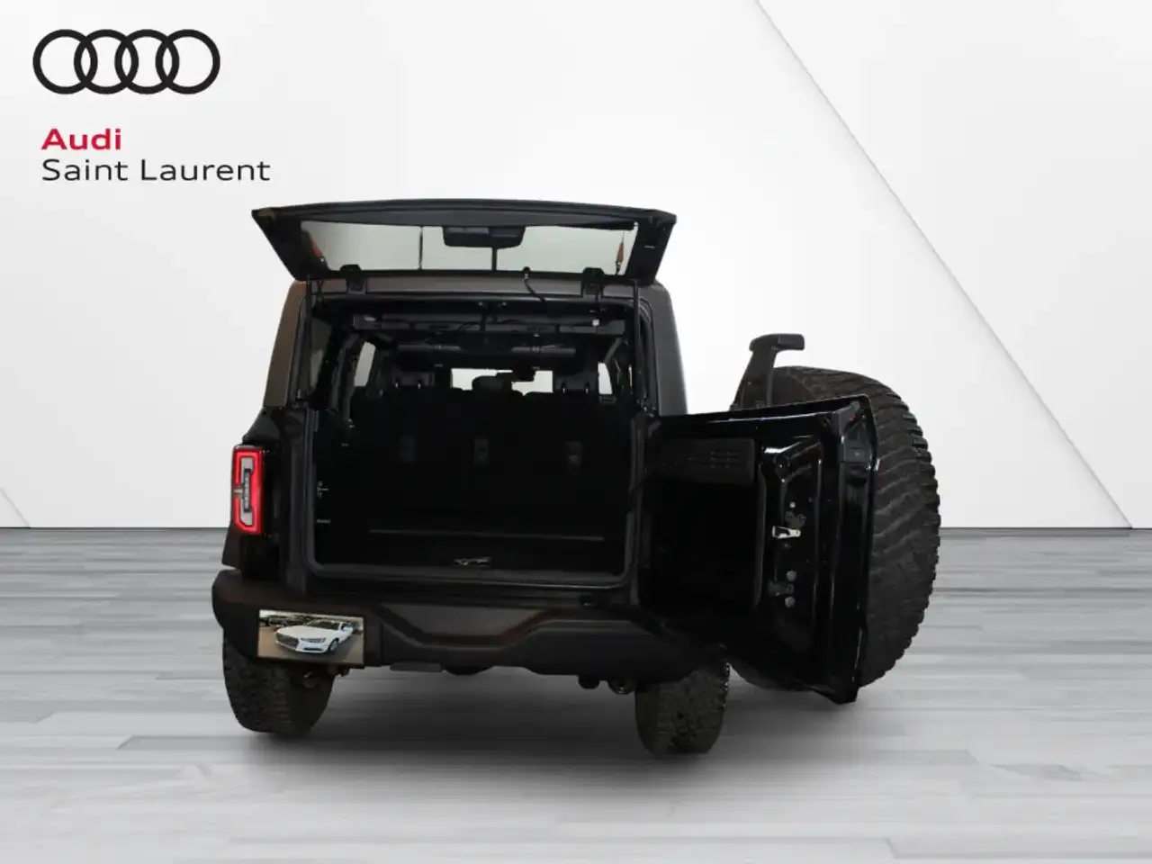 Ford Bronco - Image 9
