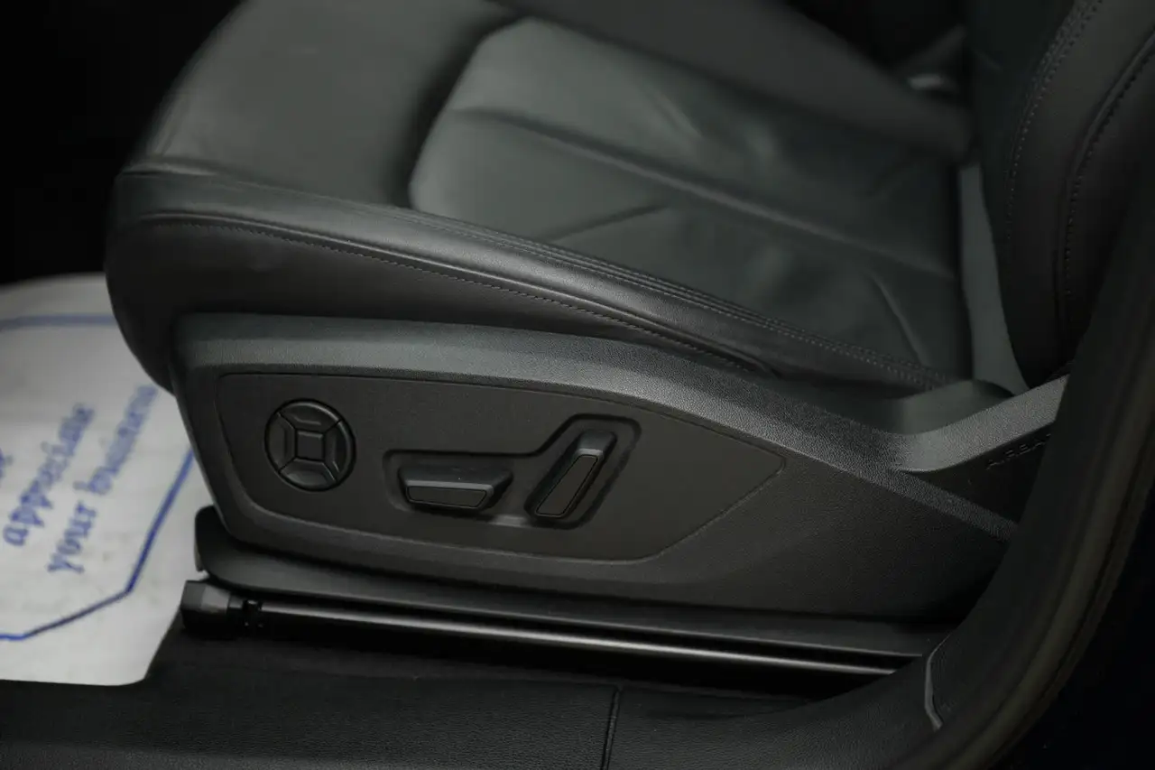Audi Q3 - Image 13