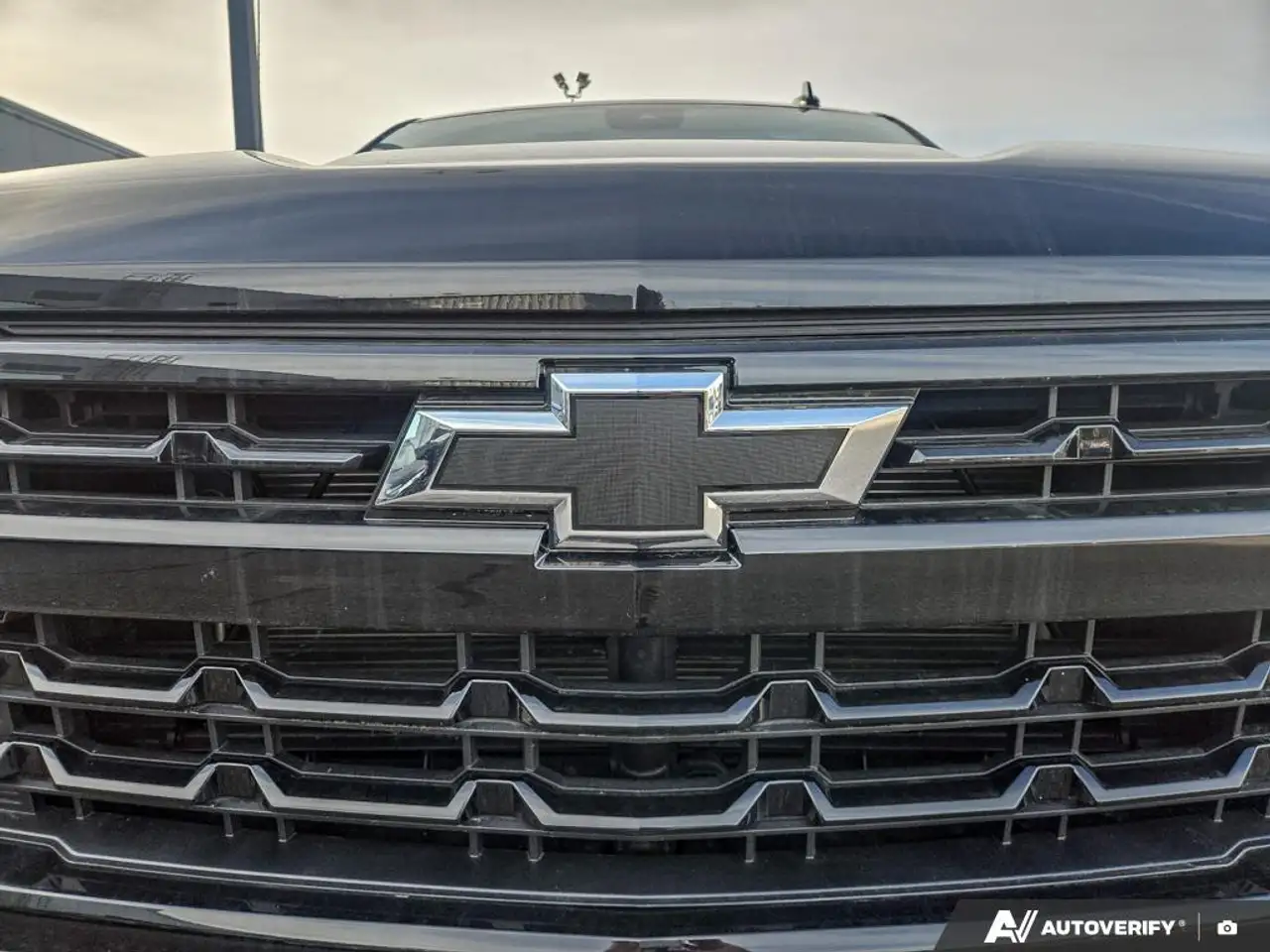Chevrolet Silverado 1500 - Image 9
