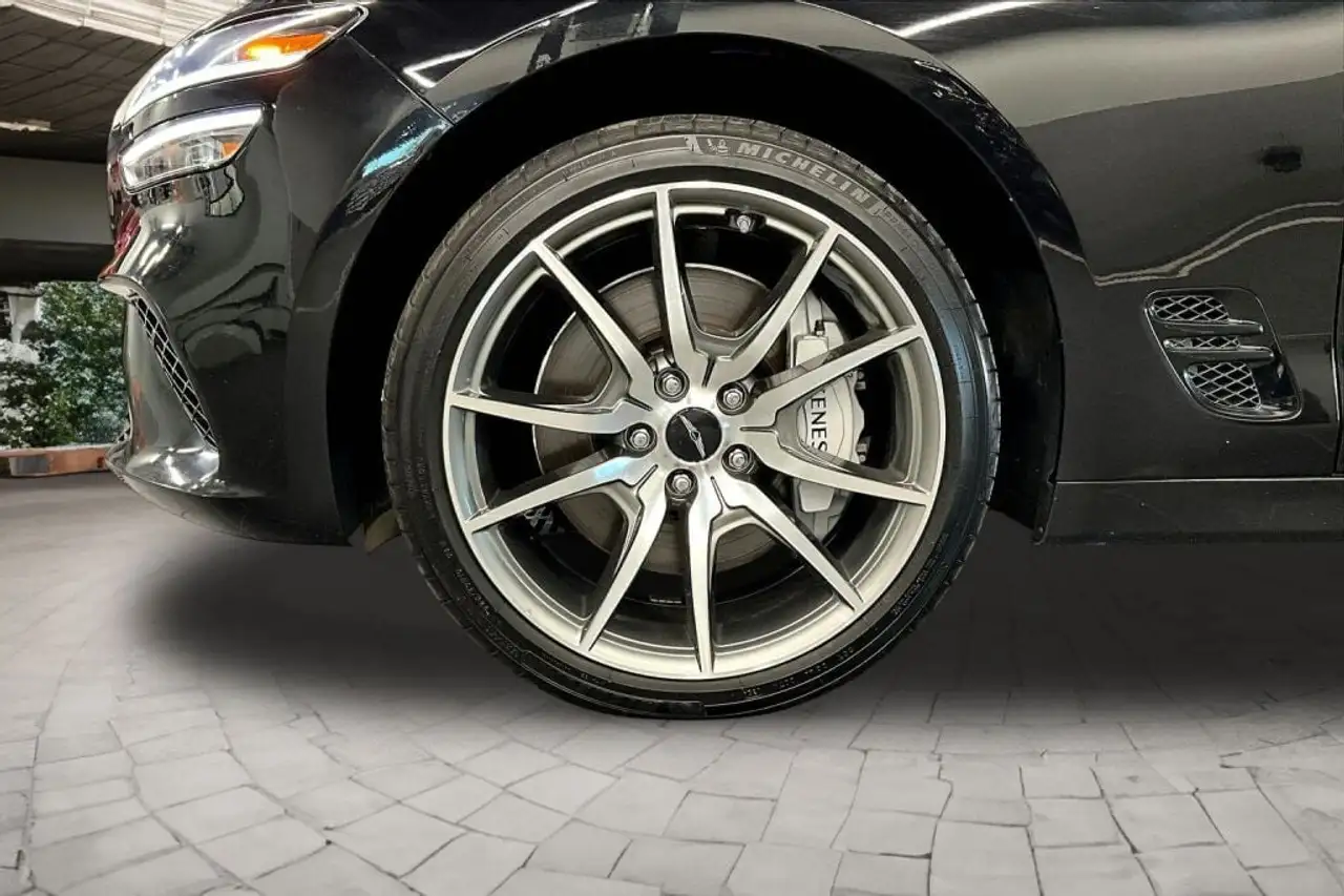 Genesis G70 - Image 35
