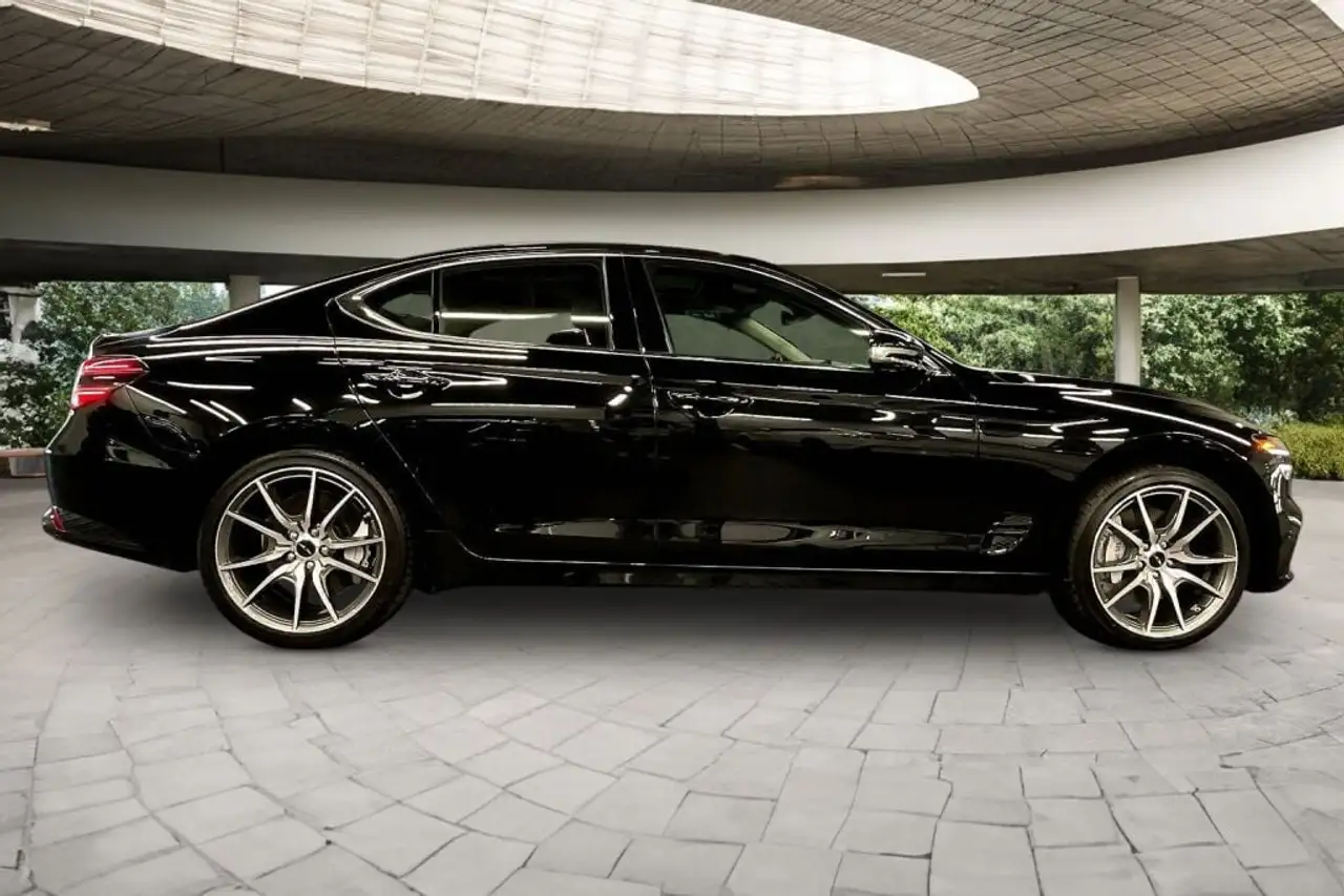 Genesis G70 - Image 8