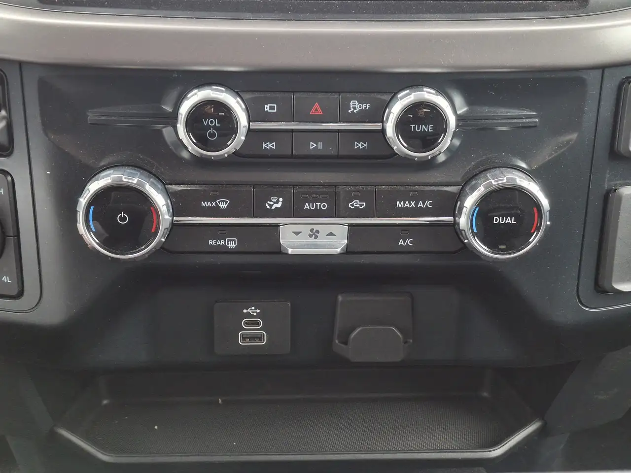 Ford F-150 - Image 11