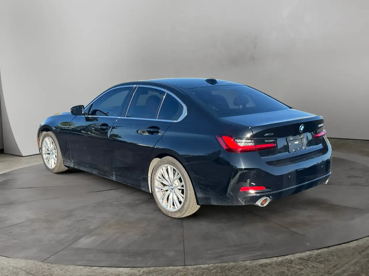 BMW 3 Series - Image 3