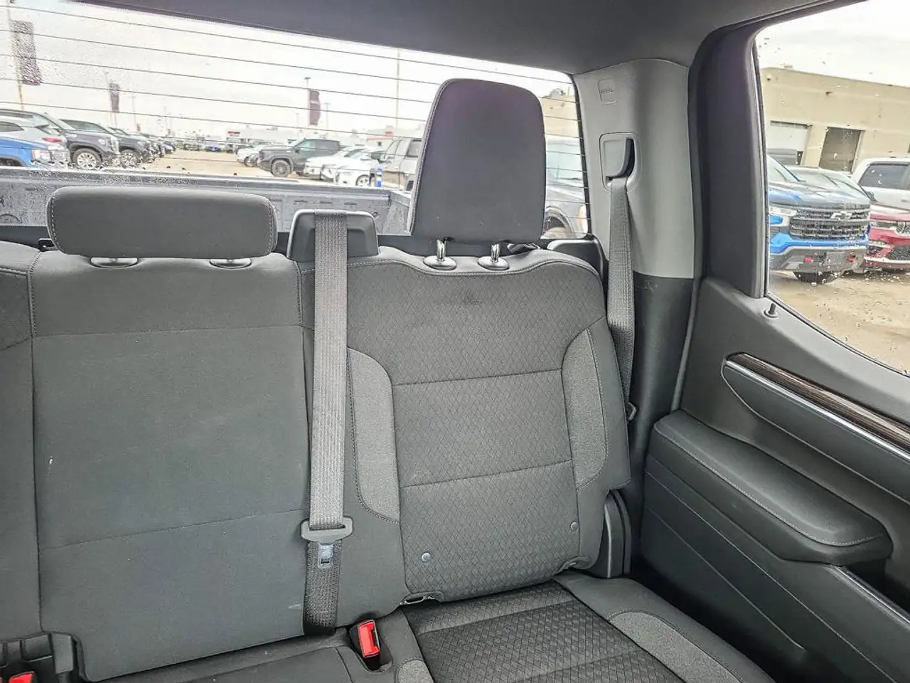 Chevrolet Silverado 1500 - Image 14