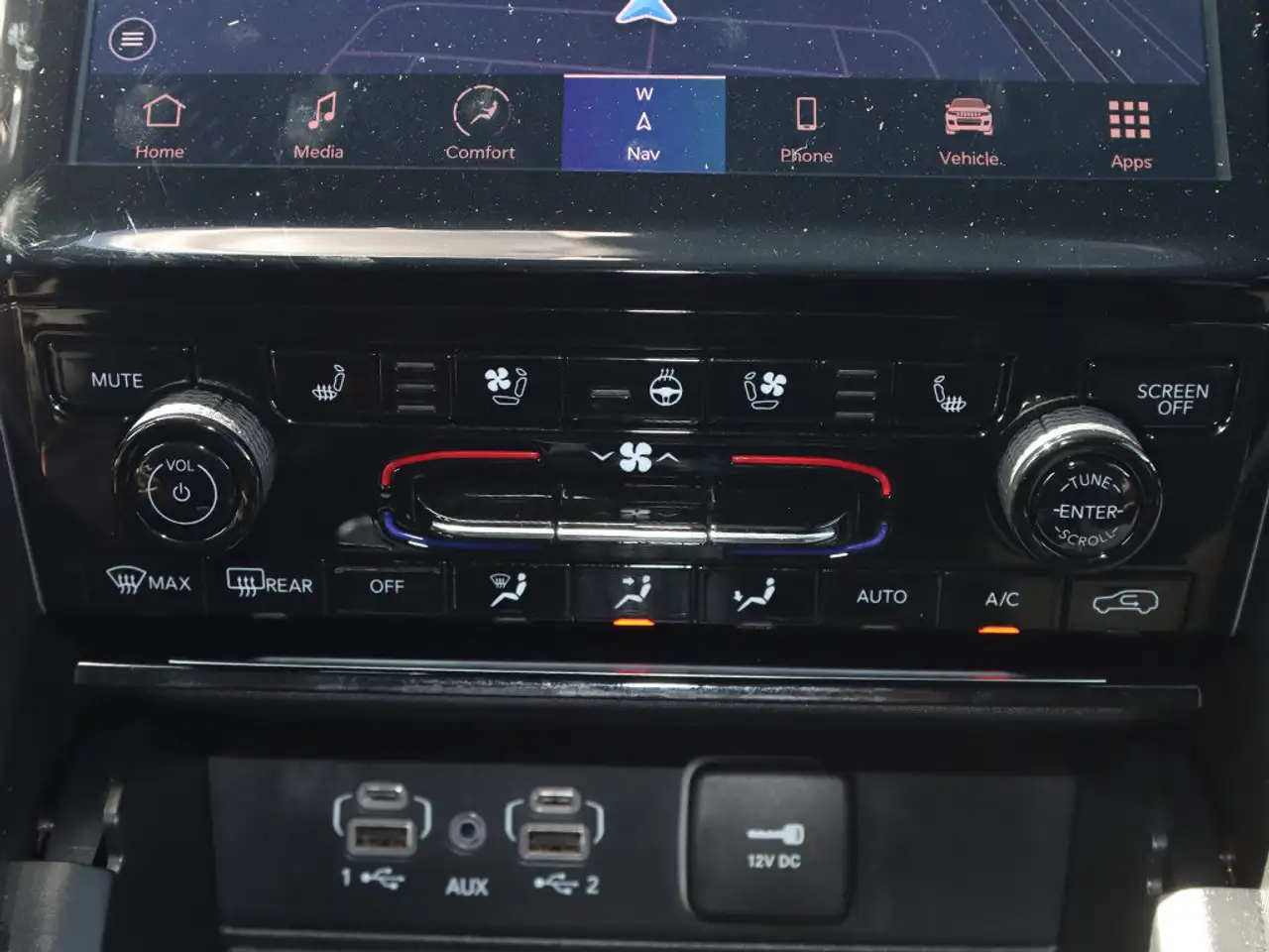 Jeep Grand Cherokee - Image 14