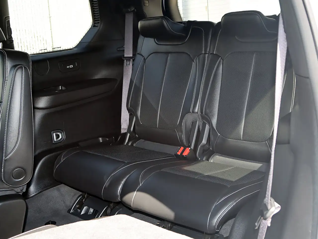 Jeep Grand Cherokee - Image 24