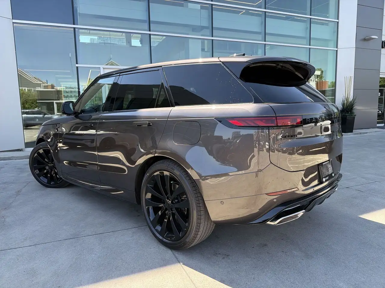 Land Rover Range Rover Sport - Image 6