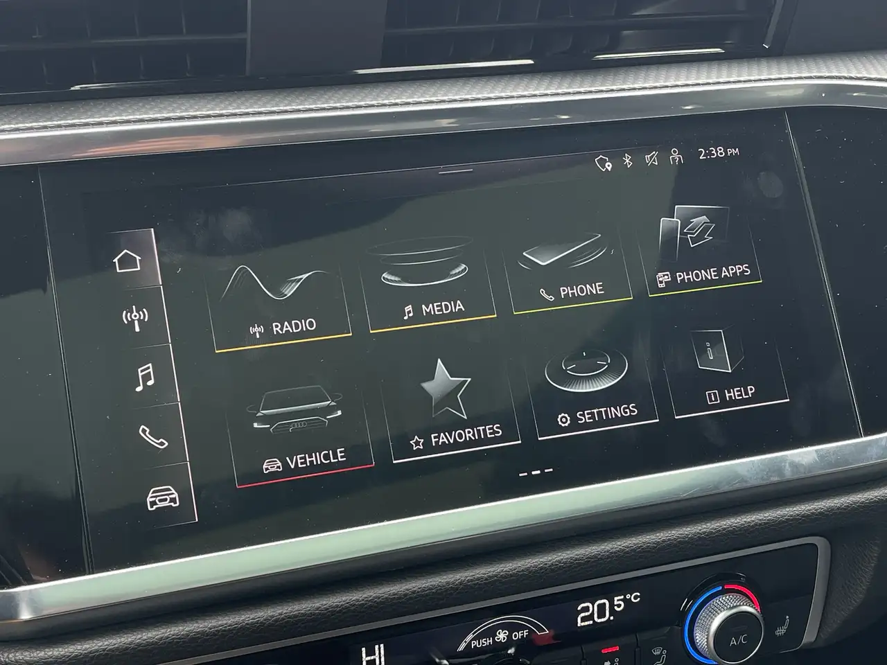 Audi Q3 - Image 17