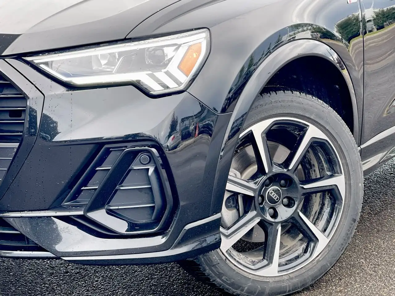Audi Q3 - Image 18