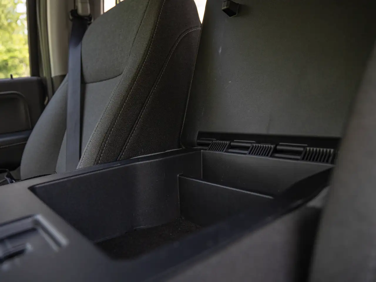 Ford F-150 - Image 34