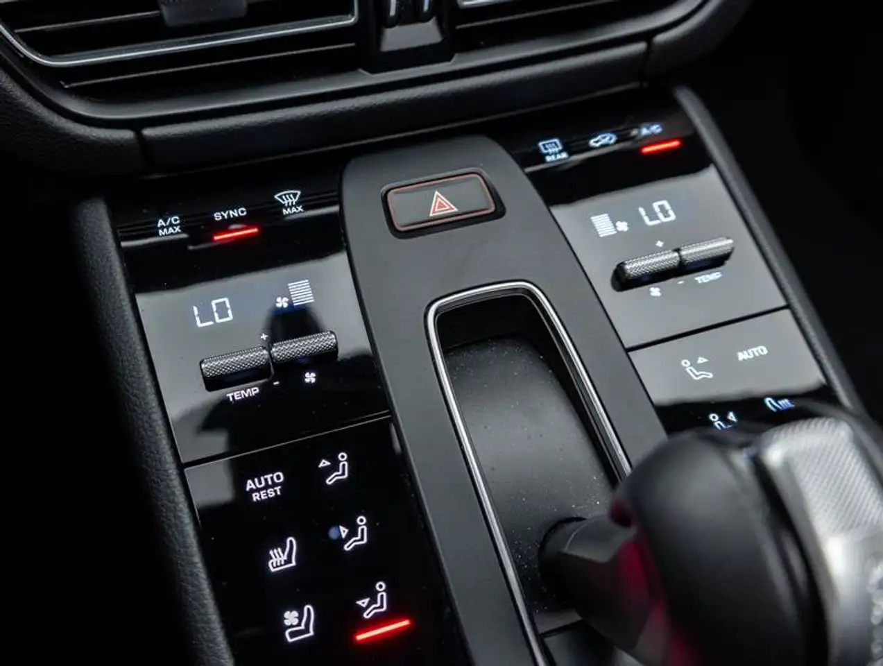 Porsche Macan - Image 28