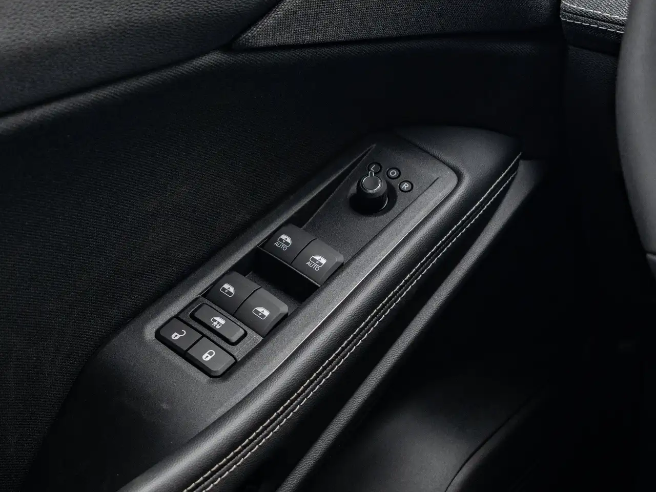 Jeep Cherokee - Image 22