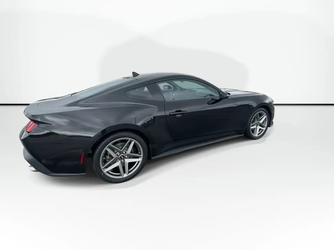 Ford Mustang - Image 8