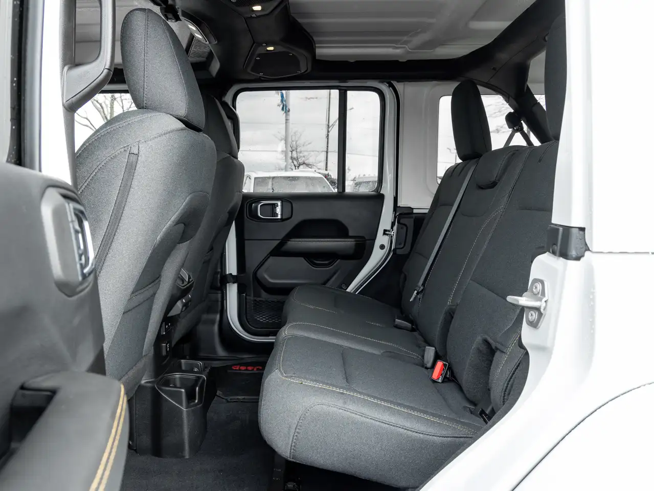 Jeep Wrangler - Image 24