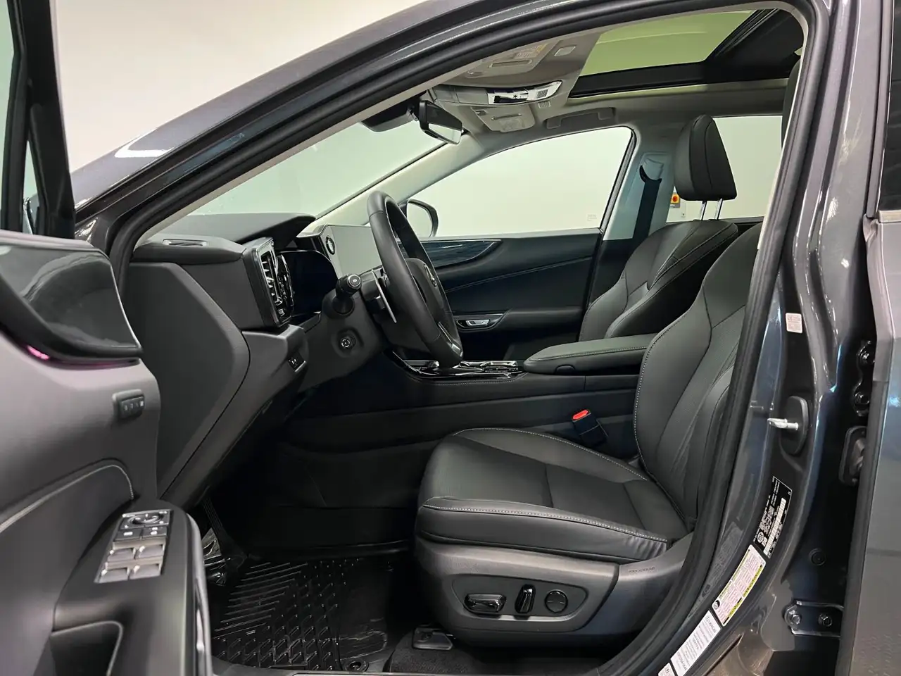 Lexus NX - Image 27