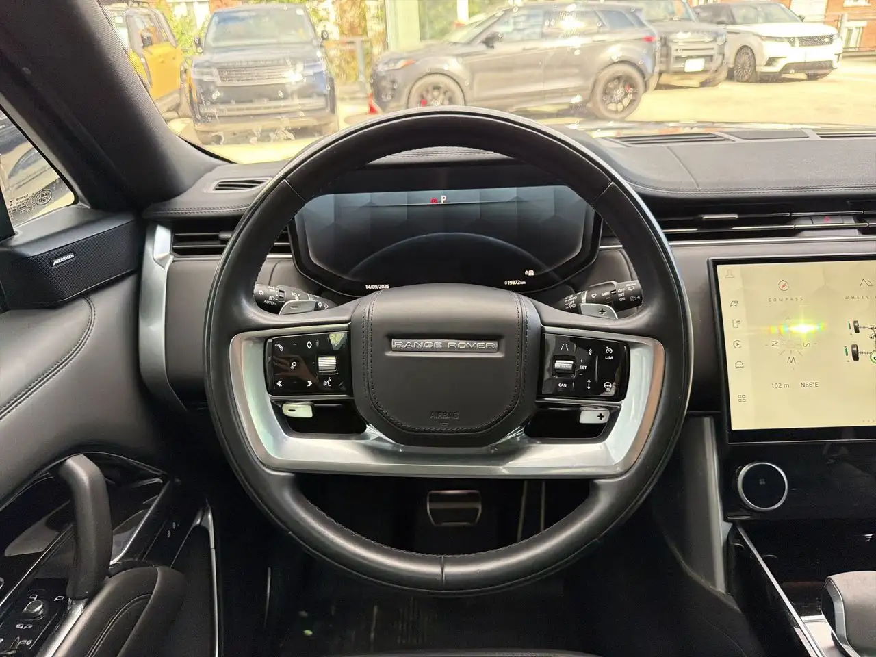 Land Rover Range Rover - Image 11