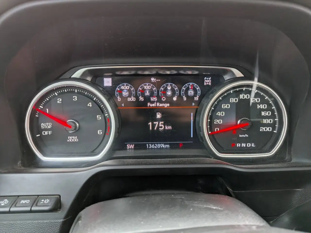 Chevrolet Silverado 1500 - Image 15