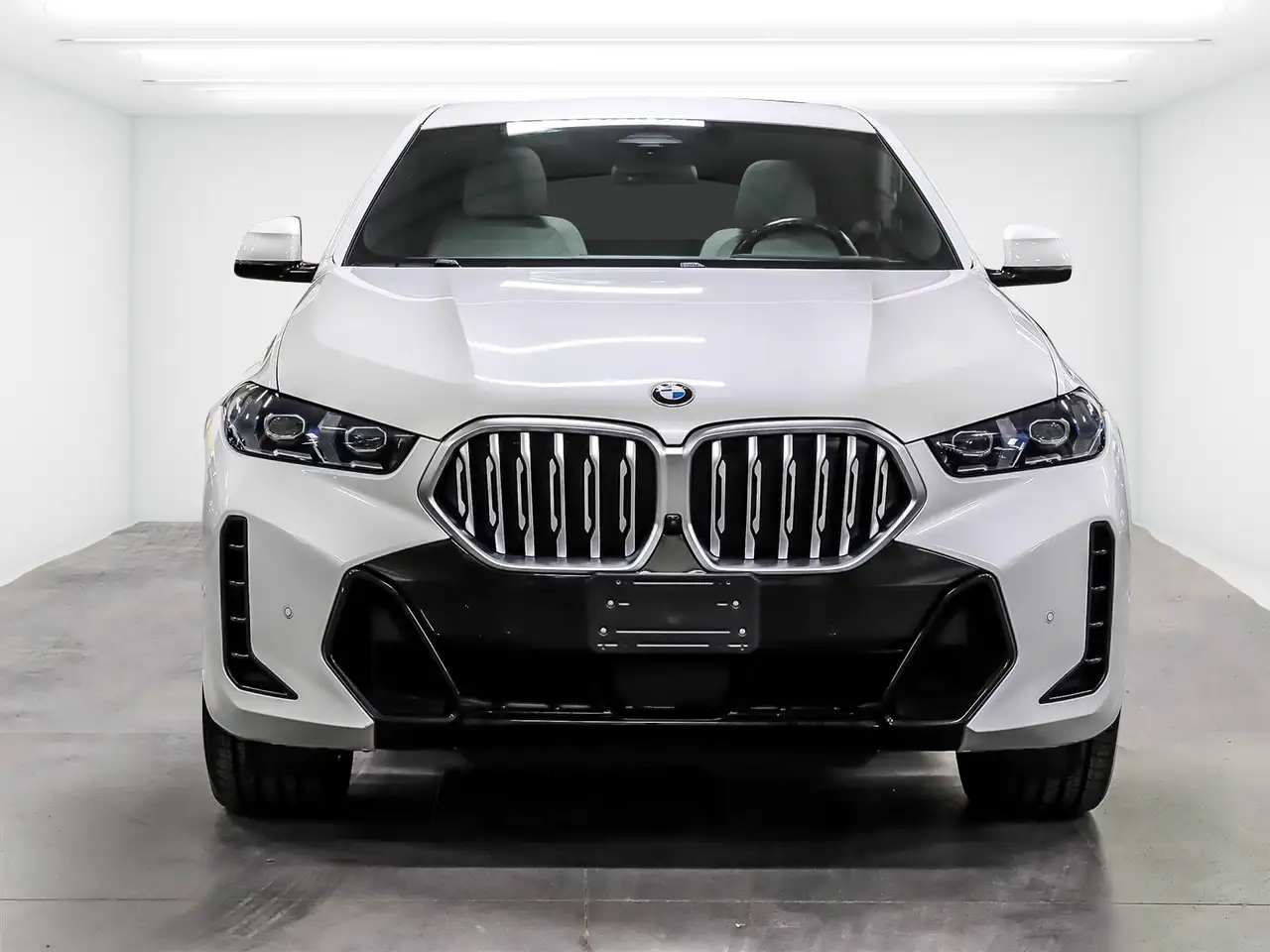 BMW X6 - Image 2