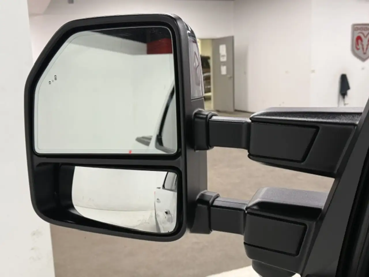 Ford F-150 - Image 12