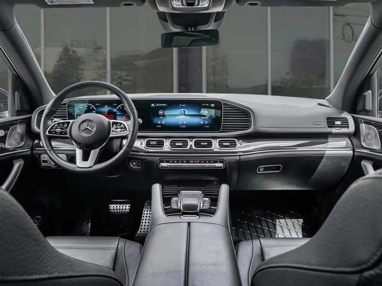 Mercedes-Benz GLS - Image 26