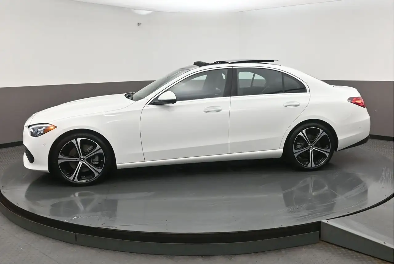 Mercedes-Benz C-Class - Image 31