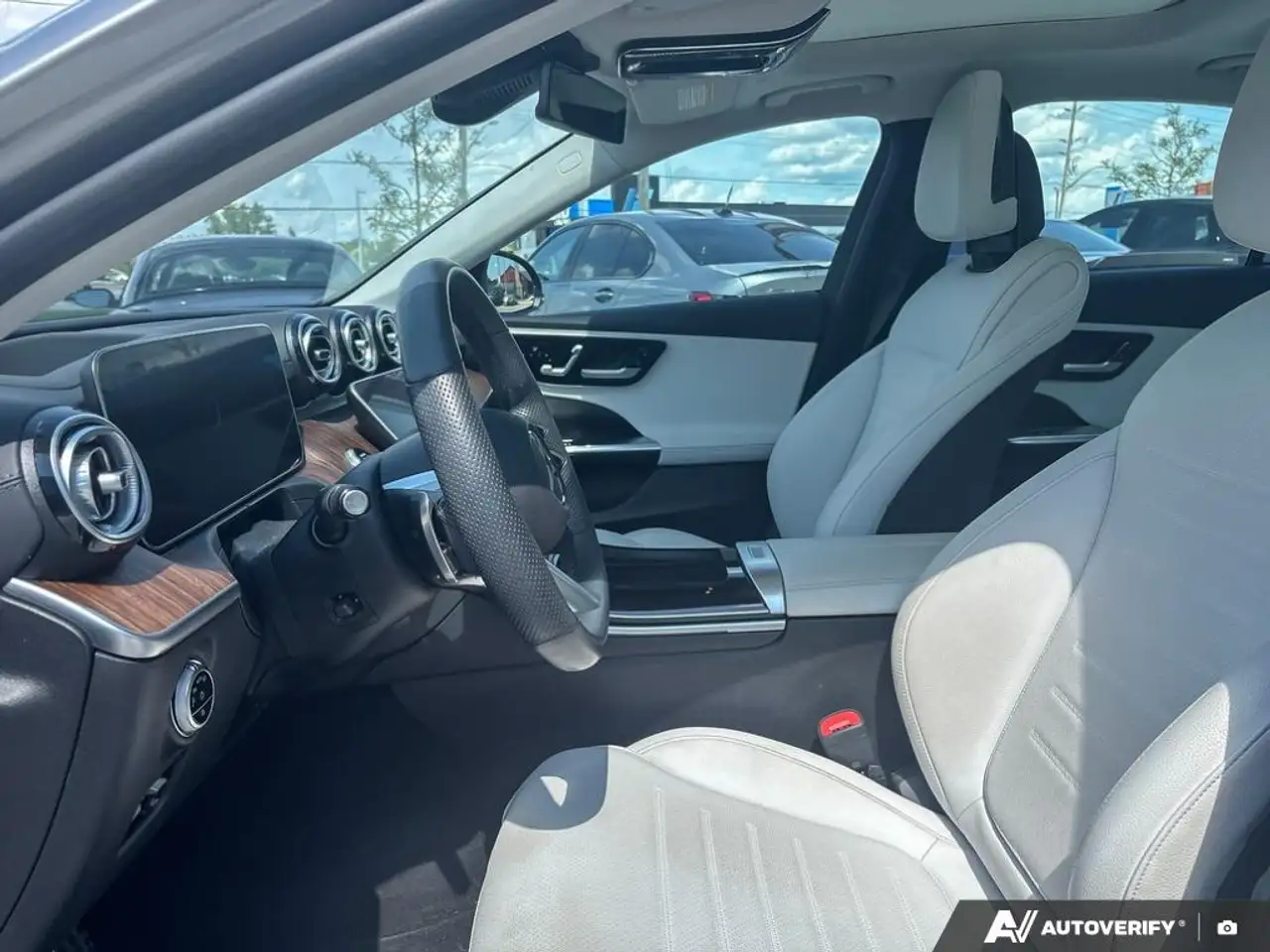 Mercedes-Benz C-Class - Image 12