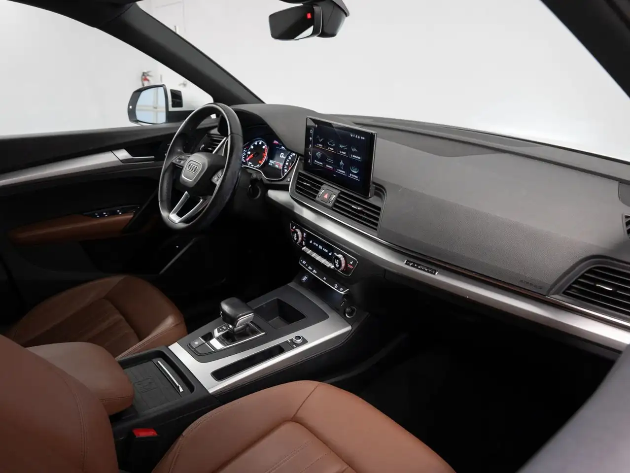 Audi Q5 - Image 13