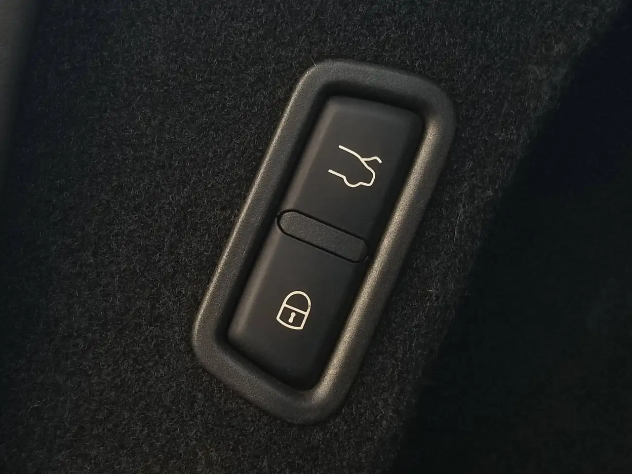 Maserati Levante - Image 25