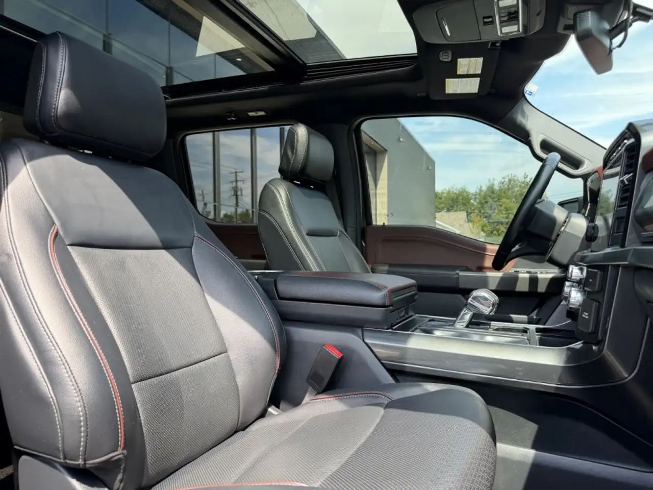 Ford F-150 - Image 19