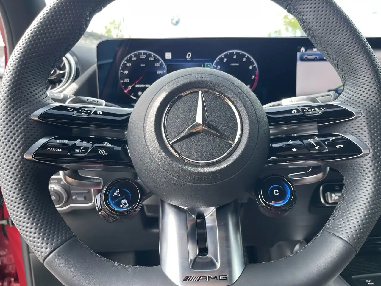 Mercedes-Benz GLA - Image 22